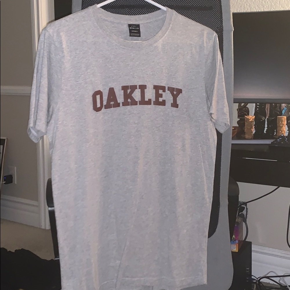 OAKLEY TEE